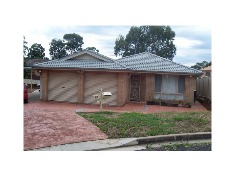 27 Lerwick Pl, St Andrews NSW 2566