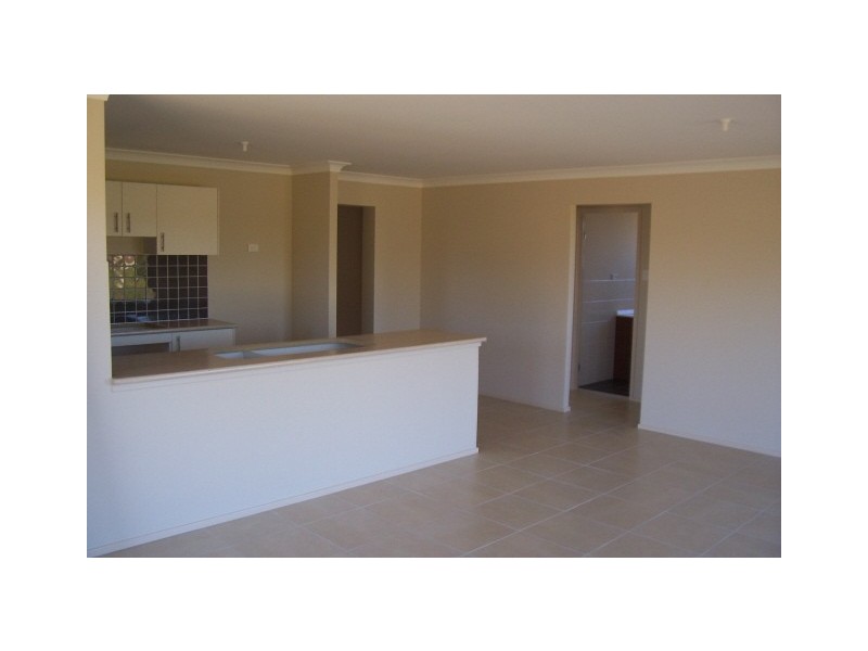 16 Busch Place, St Helens Park NSW 2560