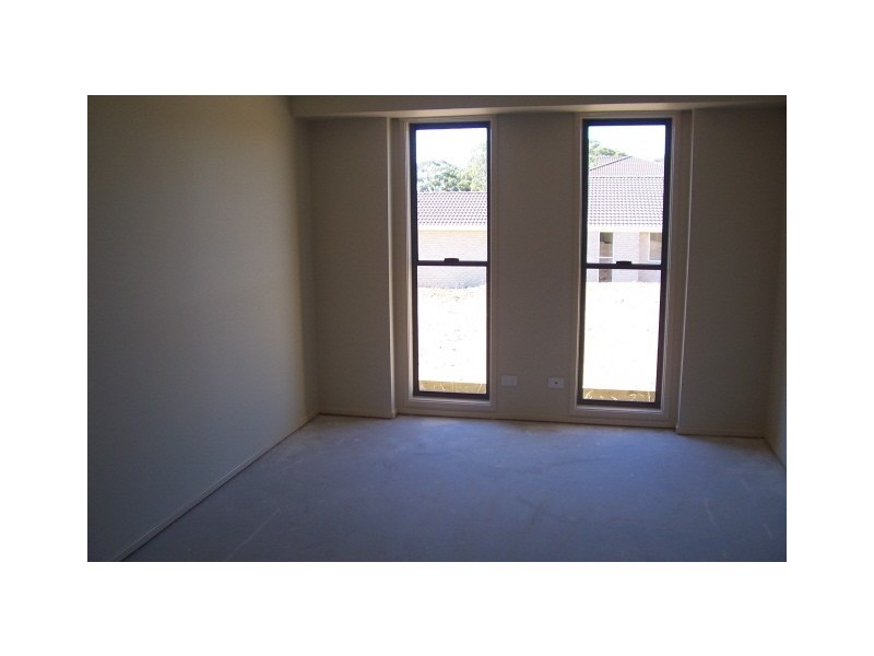 16 Busch Place, St Helens Park NSW 2560