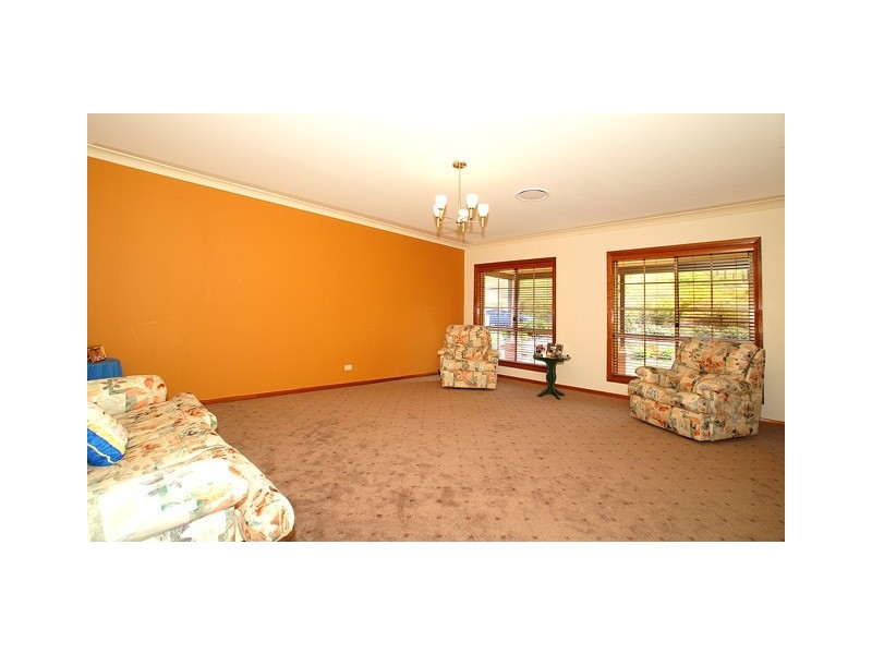 5 Warner St, Camden Park NSW 2570