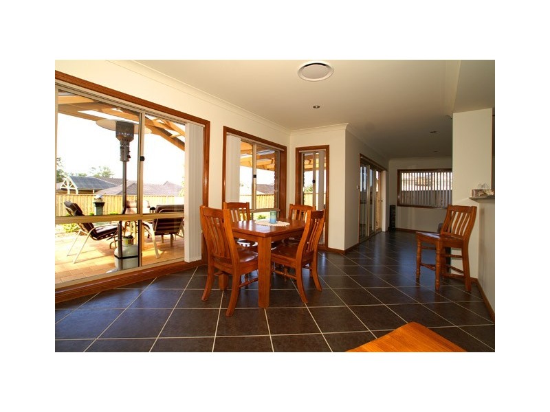 5 Warner St, Camden Park NSW 2570