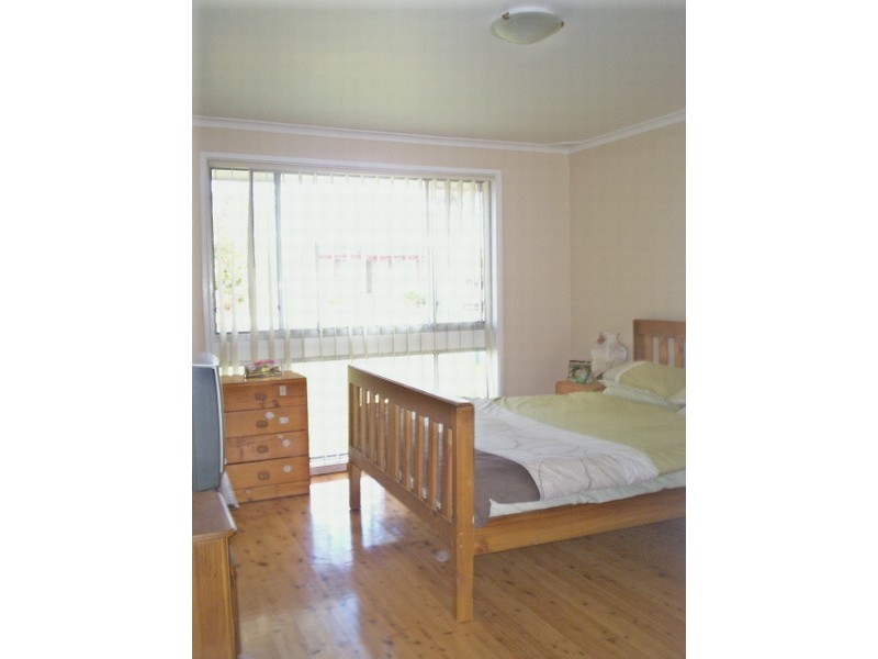 4 Normandy Terrace, Leumeah NSW 2560