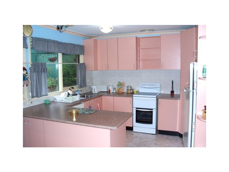 15 Tremlow Cres, Ambarvale NSW 2560