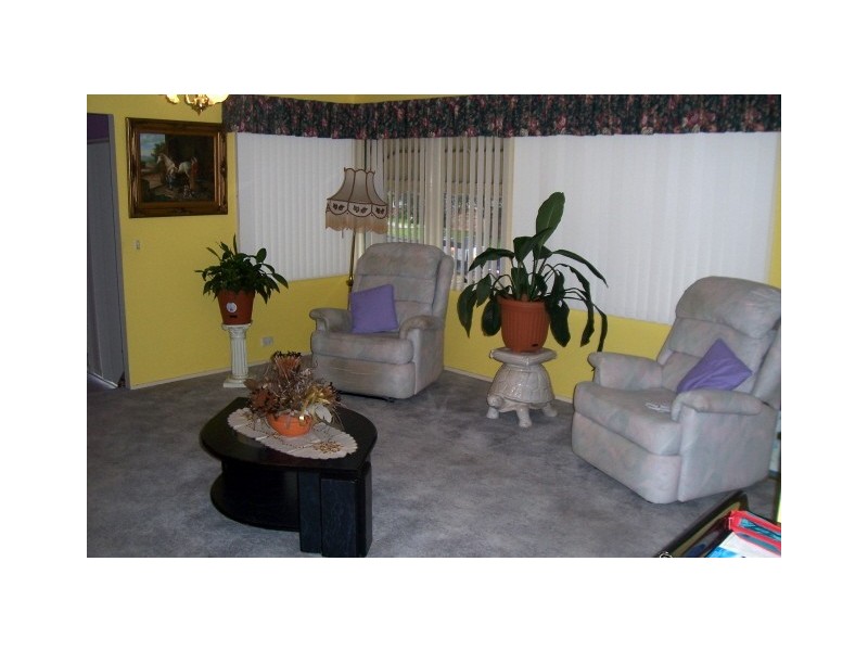 15 Tremlow Cres, Ambarvale NSW 2560