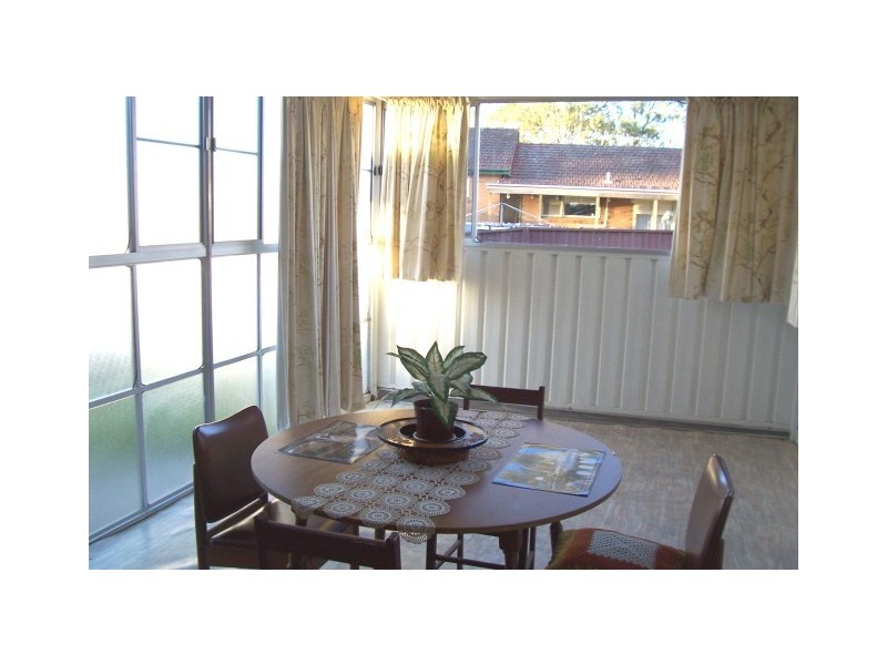 8 Barrie Place, Leumeah NSW 2560