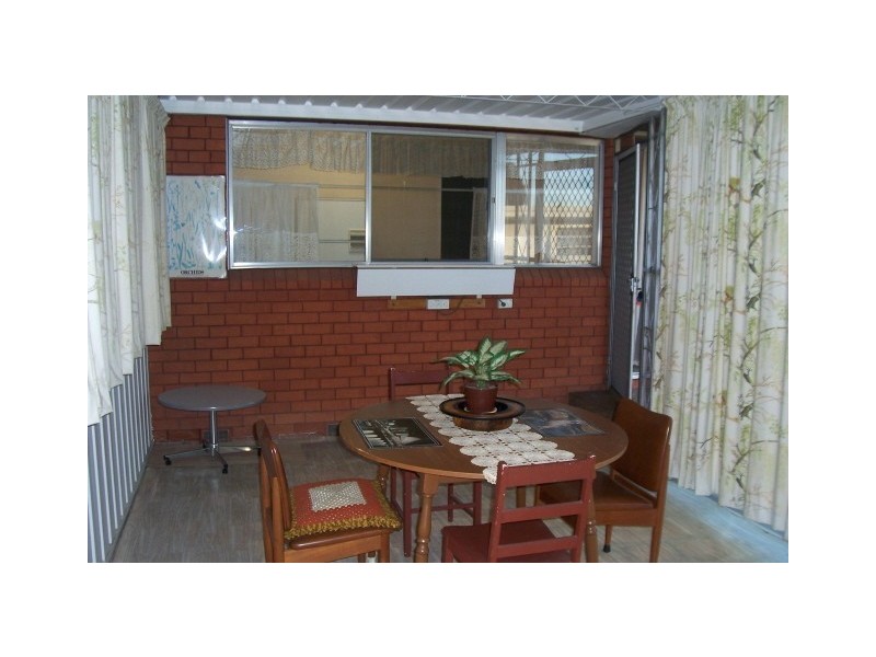 8 Barrie Place, Leumeah NSW 2560