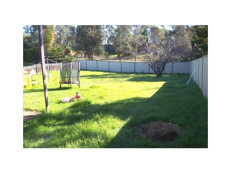 19 Elouera Cres, Woodbine NSW 2560