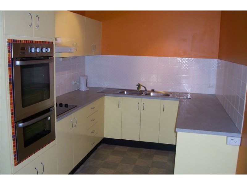 A/B/114 Spitfire Drive, Raby NSW 2566