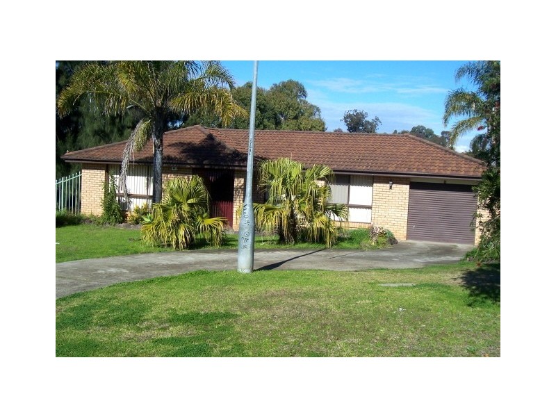 8 Malachite Road, Eagle Vale NSW 2558