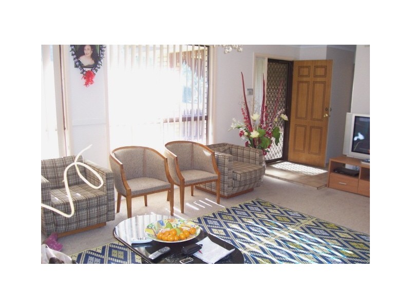 8 Malachite Road, Eagle Vale NSW 2558