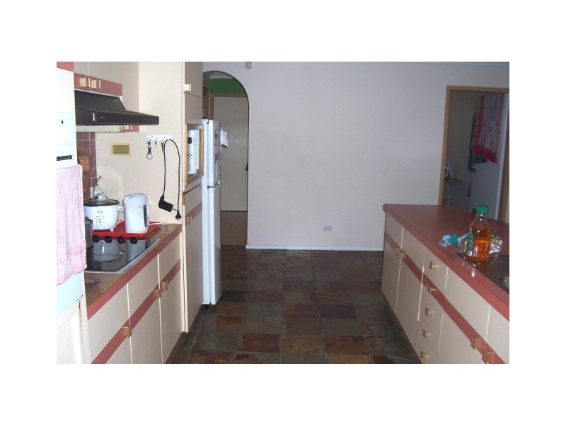 8 Malachite Road, Eagle Vale NSW 2558