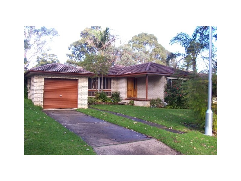 61 Pinaroo Crescent, Bradbury NSW 2560