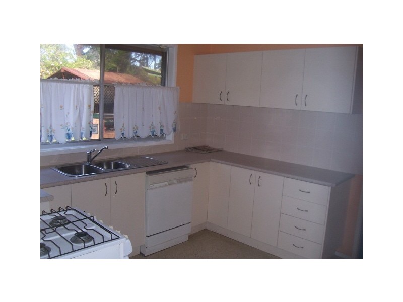 61 Pinaroo Crescent, Bradbury NSW 2560