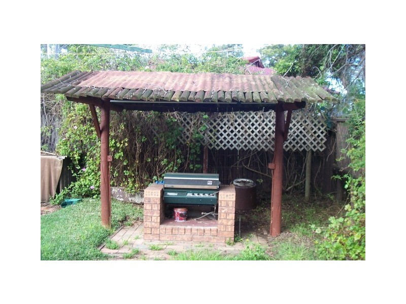 61 Pinaroo Crescent, Bradbury NSW 2560