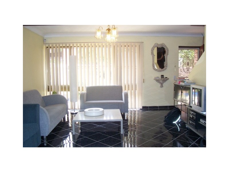 9/50-52 Third Ave, Macquarie Fields NSW 2564