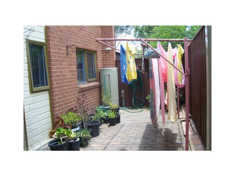 9/50-52 Third Ave, Macquarie Fields NSW 2564