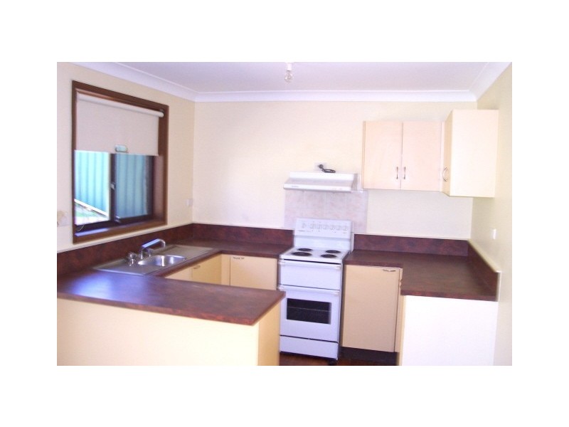 32 Twingleton Ave, Ambarvale NSW 2560
