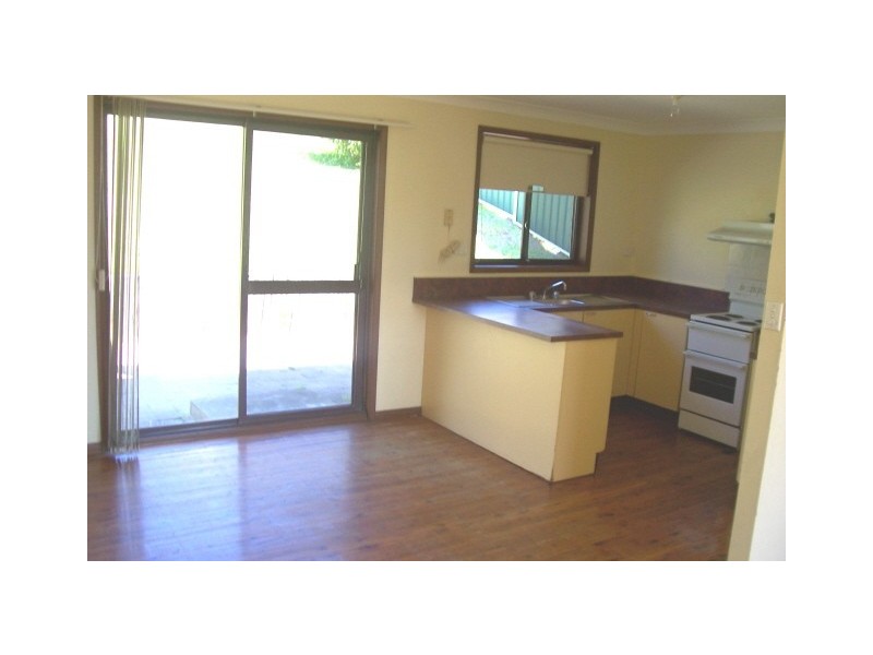 32 Twingleton Ave, Ambarvale NSW 2560