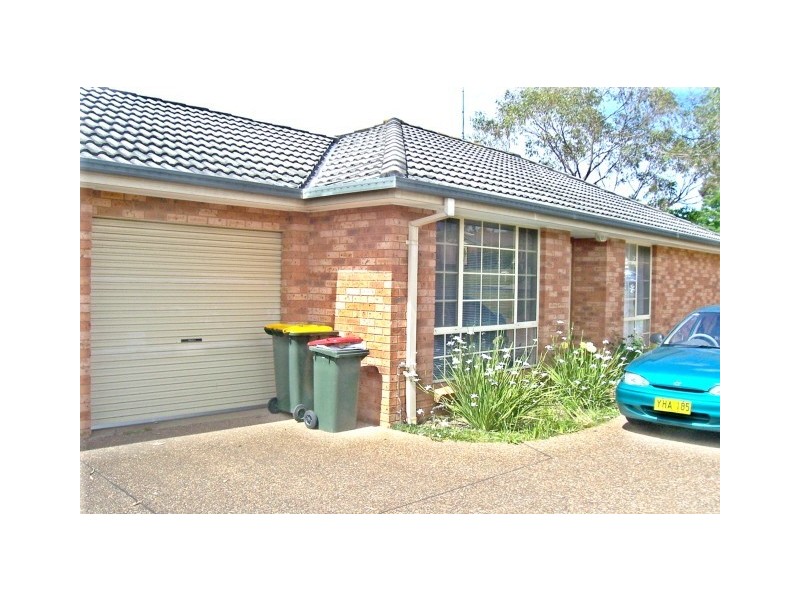 1/240 Welling Drive, Mount Annan NSW 2567