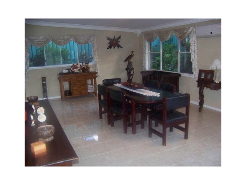 1 Ashfield Place, Glen Alpine NSW 2560