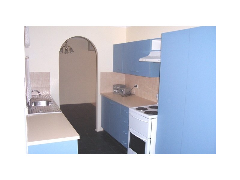 35 Oswald Cres, Rosemeadow NSW 2560