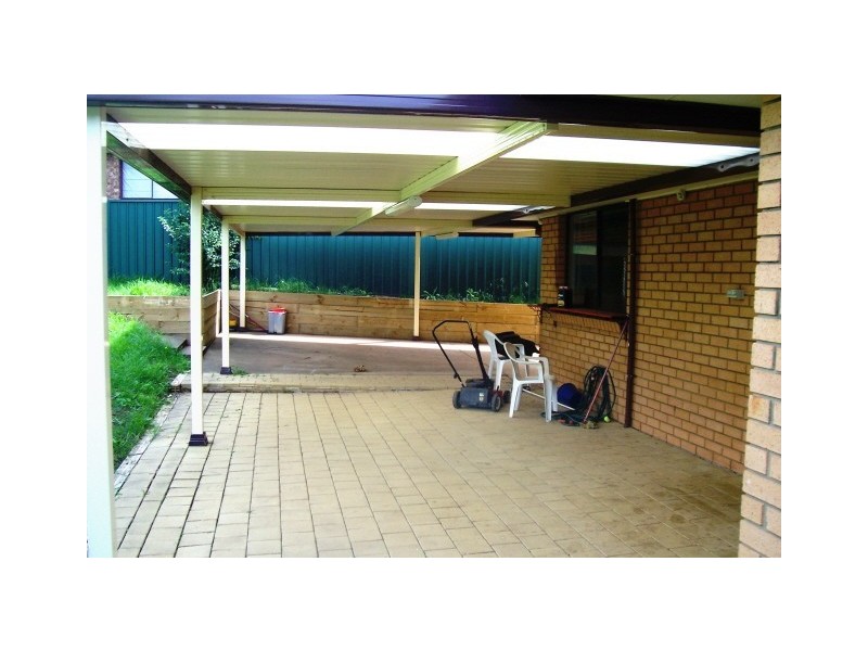 9 Roderigo Cl, Rosemeadow NSW 2560