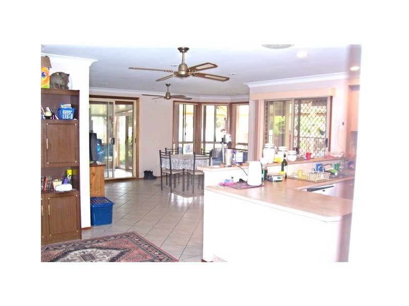 7 Moss Place, St Helens Park NSW 2560