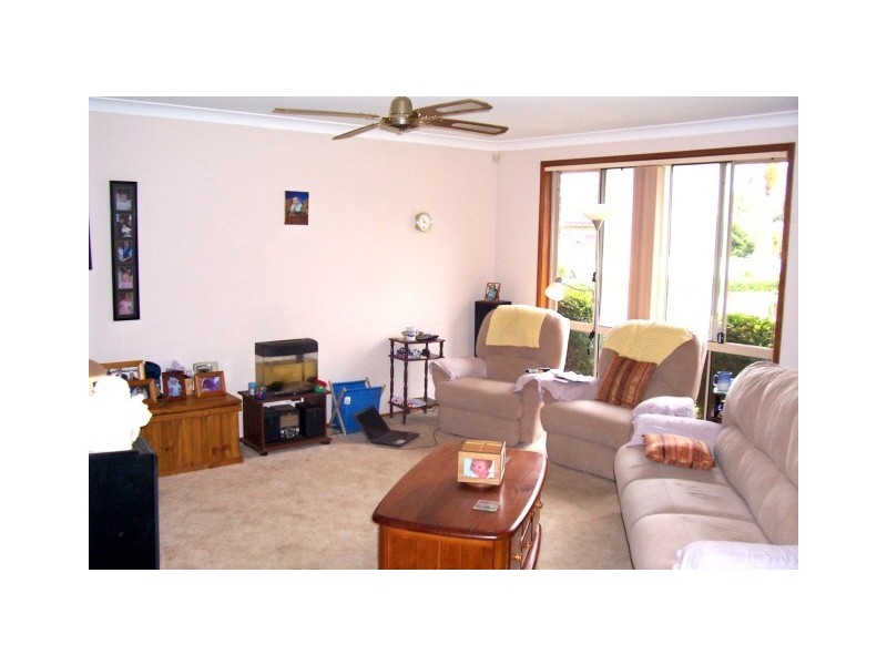 7 Moss Place, St Helens Park NSW 2560