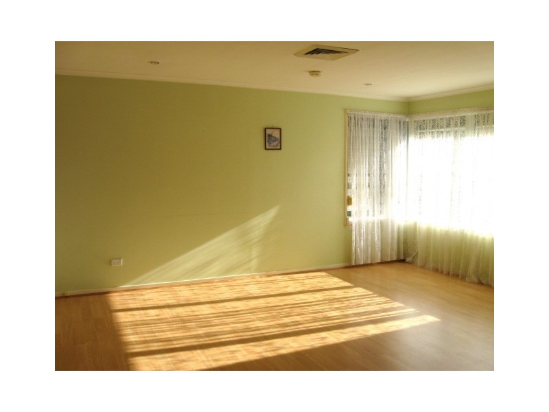 41 Akuna Avenue, Bradbury NSW 2560