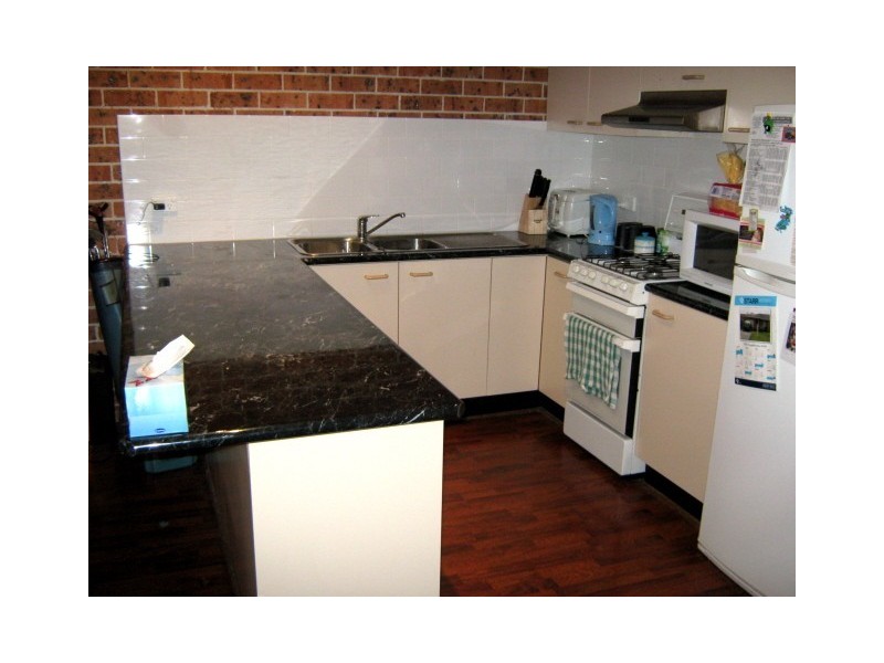 1/293 Copperfield Drive, Rosemeadow NSW 2560