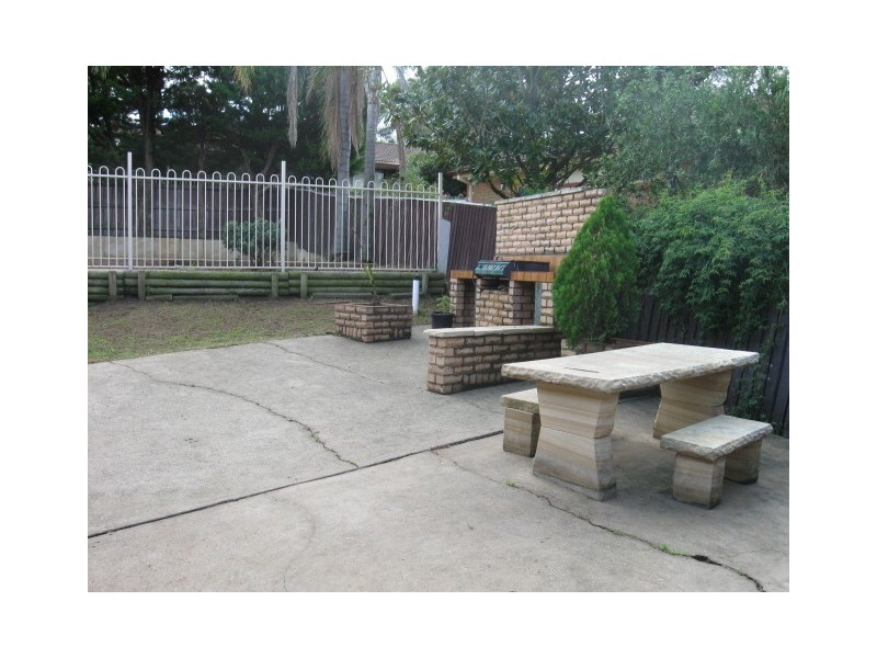 5 Balook Cres, Bradbury NSW 2560