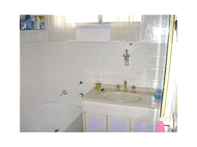 29 Lawson St, Campbelltown NSW 2560