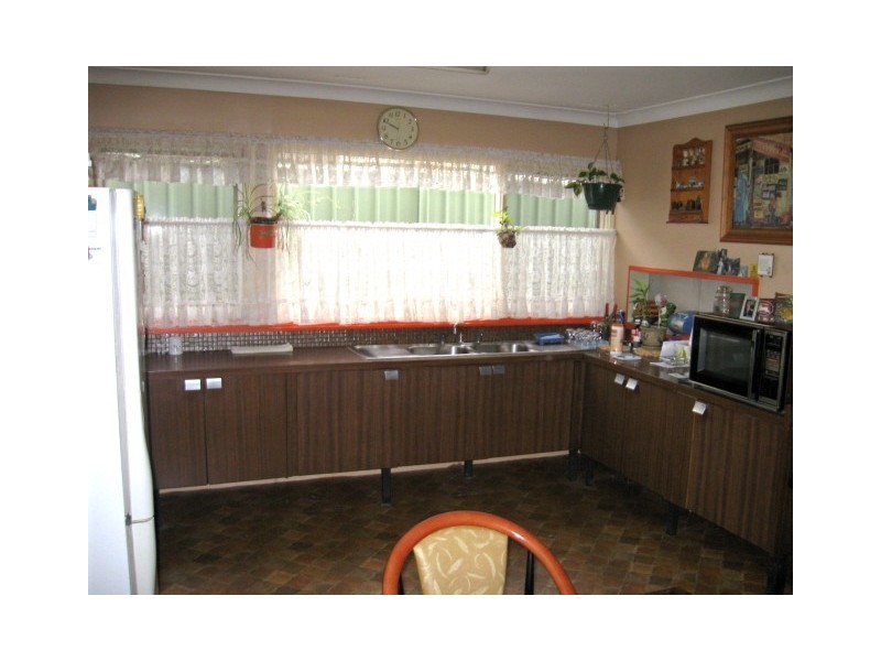 24 Barcoo Ave, Leumeah NSW 2560