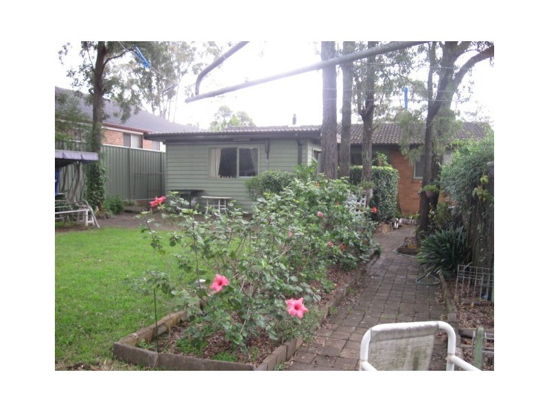 24 Barcoo Ave, Leumeah NSW 2560