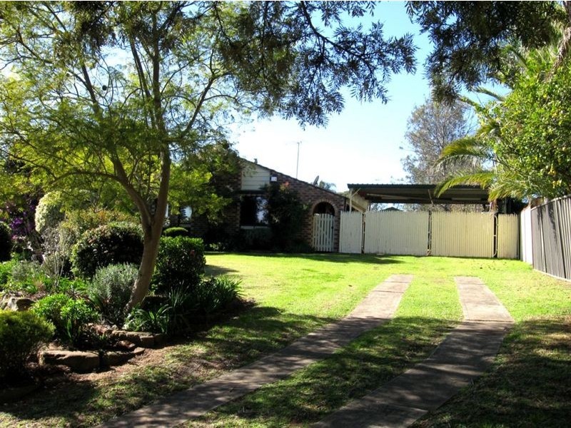 42 Horatio St, Rosemeadow NSW 2560