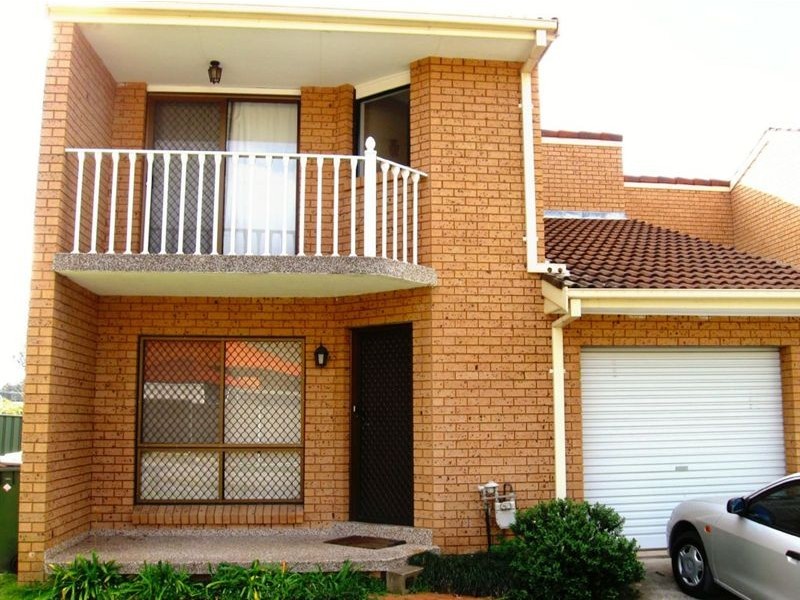 15/3 Illawong Rd, Leumeah NSW 2560