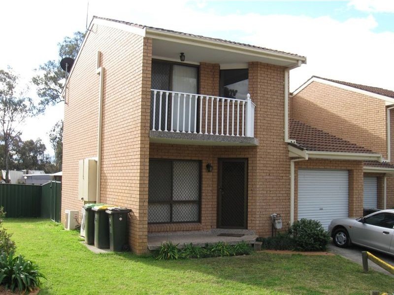 15/3 Illawong Rd, Leumeah NSW 2560