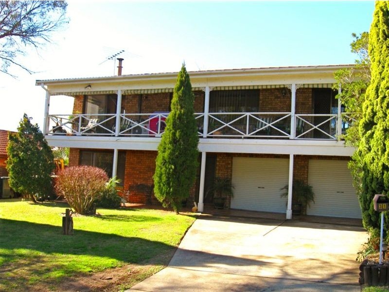 31 Trotwood Ave, Ambarvale NSW 2560