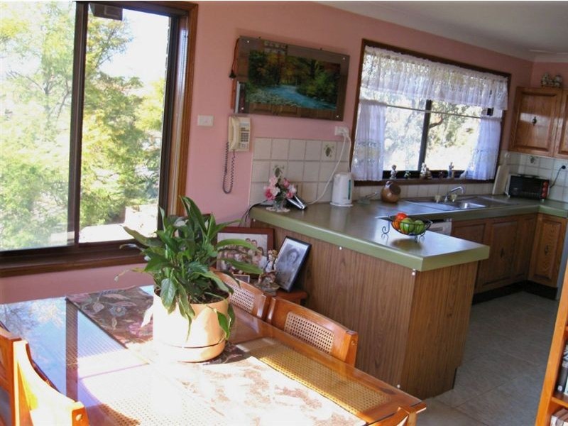 31 Trotwood Ave, Ambarvale NSW 2560