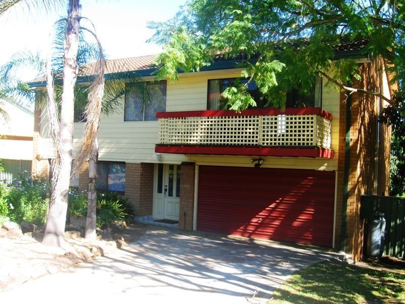 10 Flynn Cres, Leumeah NSW 2560