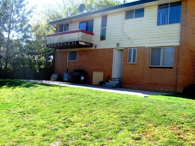 10 Flynn Cres, Leumeah NSW 2560