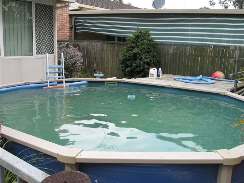 28 Mackillop Cres, St Helens Park NSW 2560