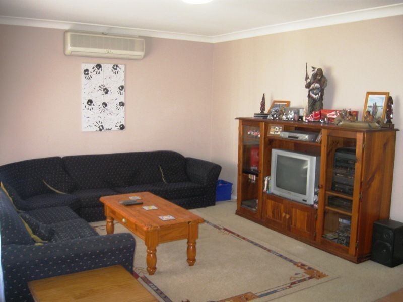 17 Gunn Road, St Helens Park NSW 2560