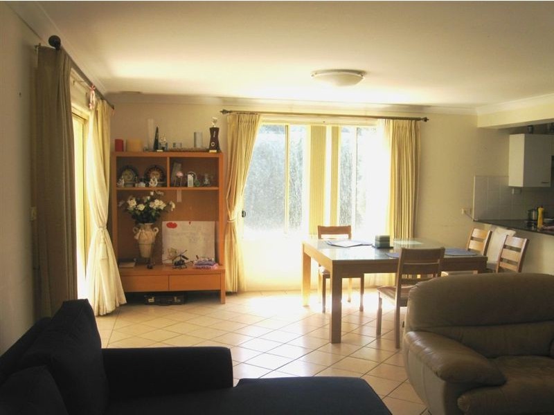 108 Englorie Park Dr, Glen Alpine NSW 2560