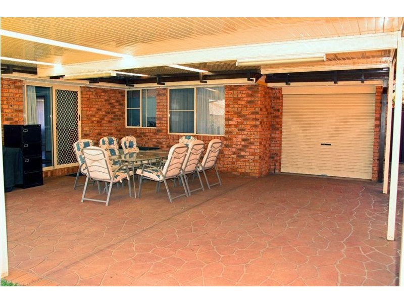 23 Francisco Cres, Rosemeadow NSW 2560
