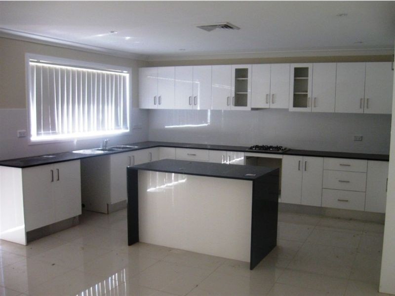 6A Vaucluse, Glen Alpine NSW 2560