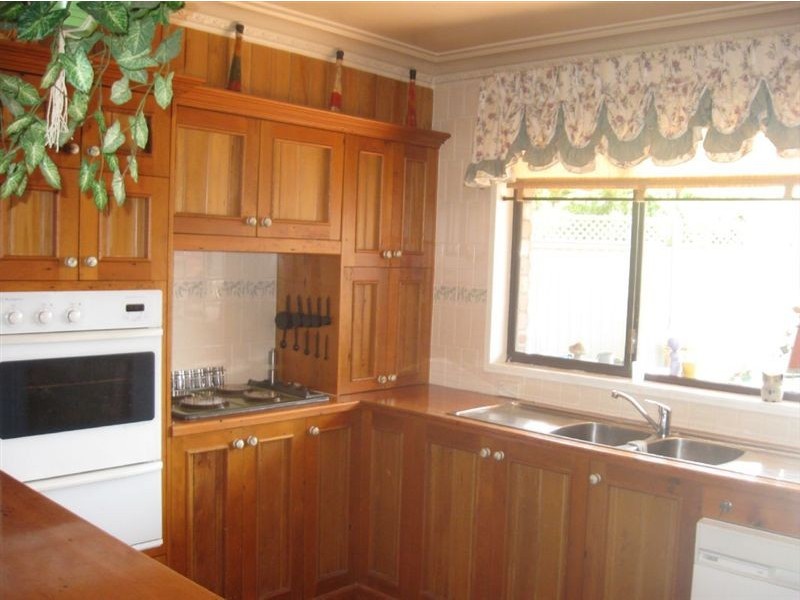 8 Nymboida Cres, Ruse NSW 2560