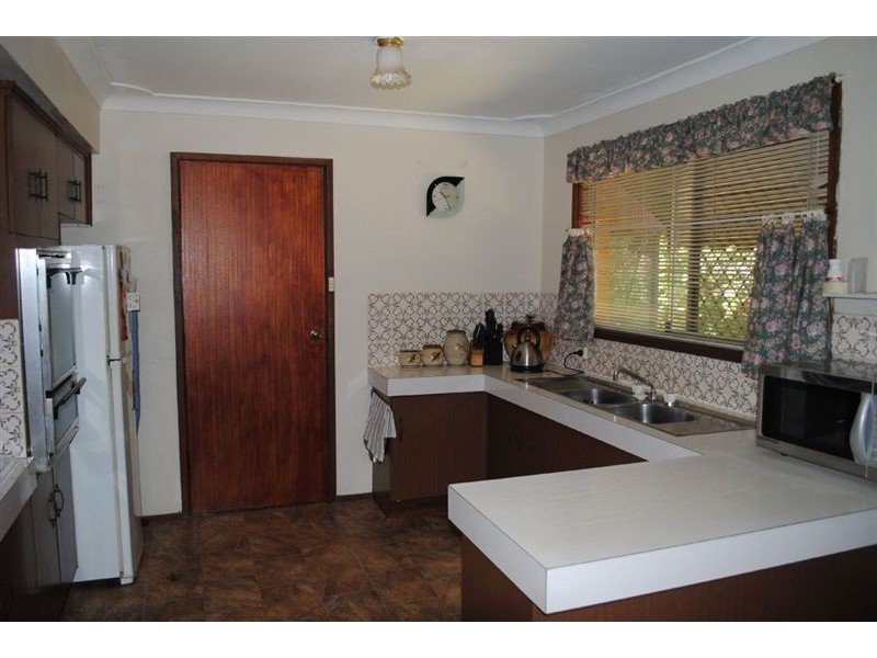 15 Forbes Pl, Leumeah NSW 2560