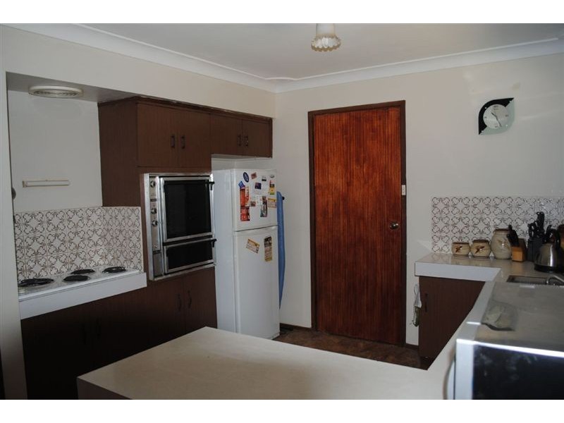 15 Forbes Pl, Leumeah NSW 2560