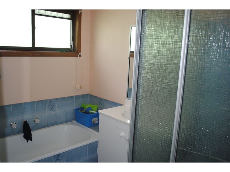 3 Capulet Pl, Rosemeadow NSW 2560